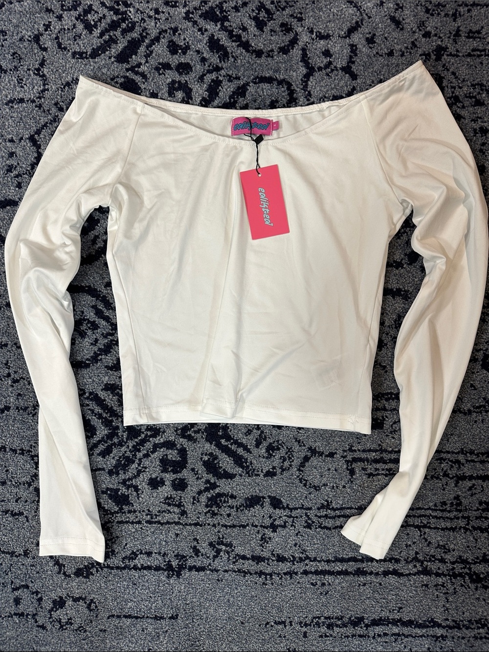 NWT EDIKTED Off-Shoulder Long Sleeve Top in Cream/white SIZE SMALL